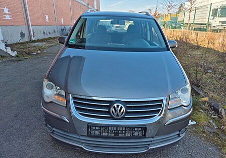 VW Touran Volkswagen 2.0 TDI 125 kW DSG DPF Highline