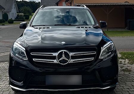 Mercedes-Benz GLE 350 Mercedes AMG Line 4MATIC / Designo Leder