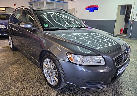 Volvo V50 Kombi T5 AWD Kinetic*4x4*Klima*2. Hand*