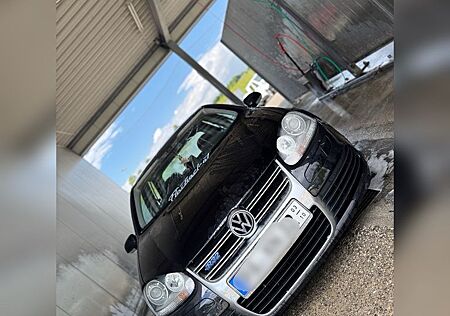 VW Golf Volkswagen R32 DSG R32
