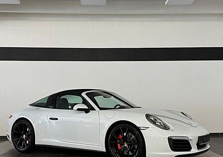 Porsche 911 Urmodell 911 Targa 4 S Approved Allradlenkung LED