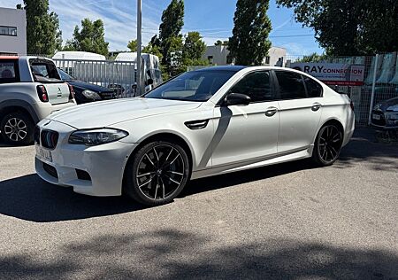 BMW M5 Limousine Basis