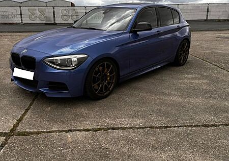 BMW M135i sDrive, Kamera, PDC, Leder, Navi Professio