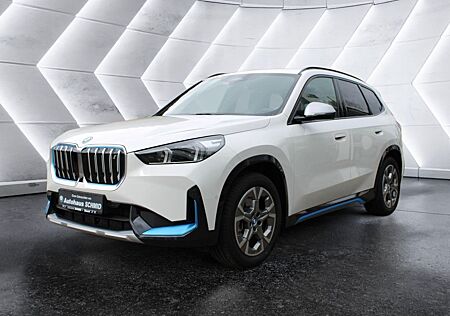 BMW iX1 xDrive30 xline