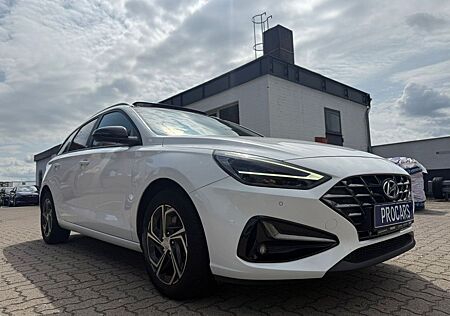 Hyundai i30 1.6 CRDI AUT Intro Edition*LED*NAVI*PANO