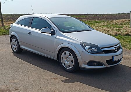 Opel Astra GTC 1.6 ECOTEC Selection 85kW