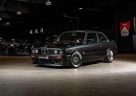 BMW 325is Coupe / E36 M3 S50B32 3,2L / M Technic