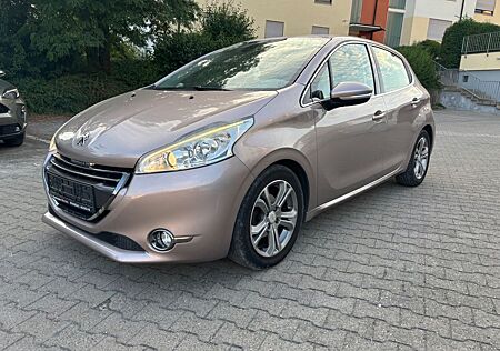 Peugeot 208 1.6 120 VTi Allure, ALU,LEDER,KLIMA,PDC,SHZ