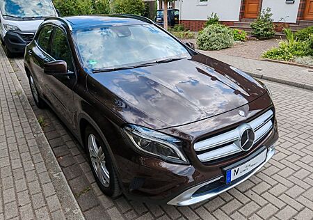 Mercedes-Benz GLA 250 4MATIC DCT SCORE! SCORE!