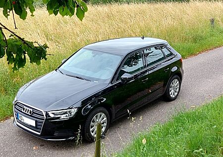 Audi A3 30 TFSI Sportback -