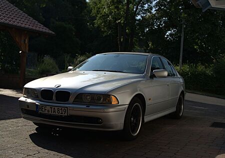 BMW 520i - 2. Hand, AHK, SHZ