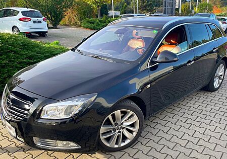 Opel Insignia ST 2.0 BiT CDTI NAVI,XENON,LEDER,ALLRAD