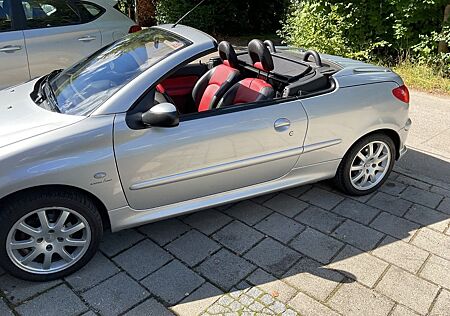 Peugeot 206 CC Platinum Cabrio 1.Hand gepflegt