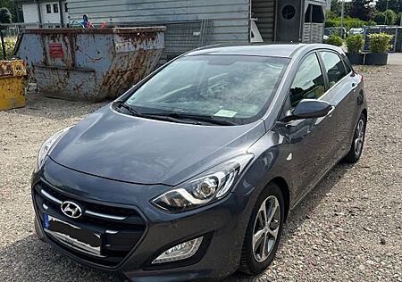Hyundai i30 1.6 CRDi 81kW / 110 PS , top Zustand