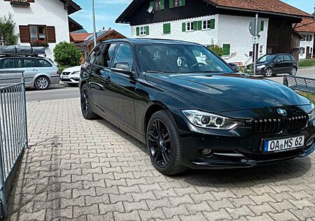 BMW 320d xDrive Touring Sport Line Sport Line Voll