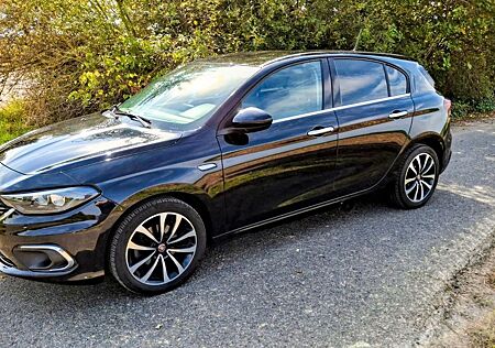 Fiat Tipo 1.4 T-Jet LOUNGE 120PS Sitzheizung R.Camera