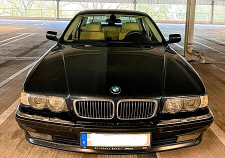 BMW 728i Gepflegter - orientblau / montana beige