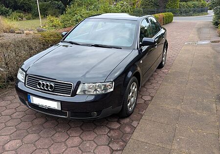 Audi A4 2.0 multitronic -schön, bequem, blau glänzend