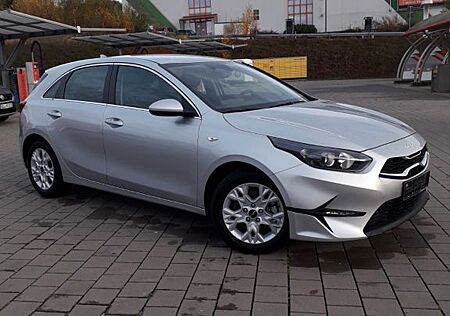 Kia Cee'd / Ceed 1.0 T-GDI Vision, Navi, SHZ, PDC