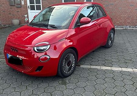 Fiat 500E (RED) Limousine 23,8 kWh (RED)