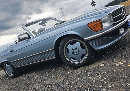 Mercedes-Benz SL 420 R107