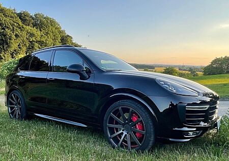 Porsche Cayenne GTS, BOSE, Sport, Scheckheft