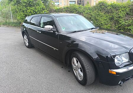 Chrysler 300C Touring 3.0 CRD Autom. -
