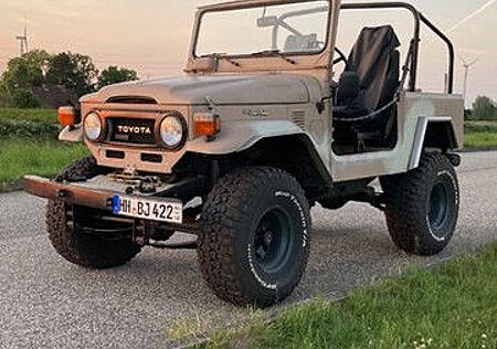 Toyota Land Cruiser BJ 40 / 13 BT Motor