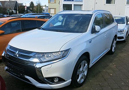 Mitsubishi Plug in Hybrid Outlander Outlander Top 4x4,Leder,SD