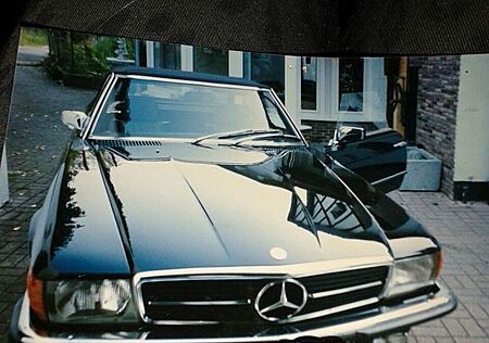 Mercedes-Benz SL 280 R107