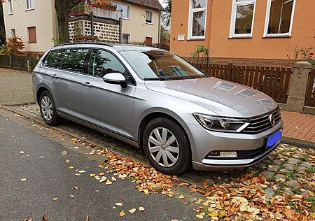 VW Passat Volkswagen 2.0 TDI 110kW DSG Comfortl. Variant.