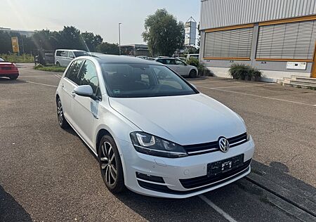 VW Golf Volkswagen VII Lim. Cup BMT,Panorama,DSG,18Zoll