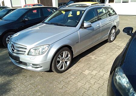 Mercedes-Benz C 200 T CGI BlueEfficiency
