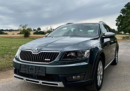 Skoda Octavia TSI DSG 4x4 AHK+PANO+KAM+TEMPO