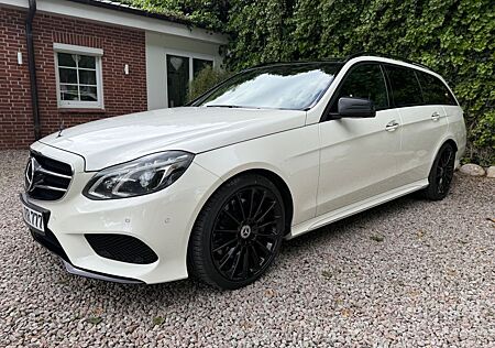 Mercedes-Benz E 350 4MATIC AMG Paket 360 ACC Ahk Pano Designo