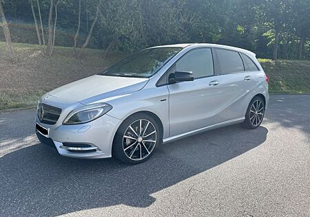 Mercedes-Benz B 180 CDI Edition 1 AHK TV