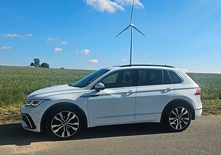 VW Tiguan Volkswagen 2.0 TDI SCR DSG R-Line R-Line