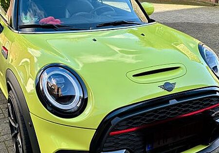 Mini John Cooper Works Cabrio JCW Cabrio Classic ...