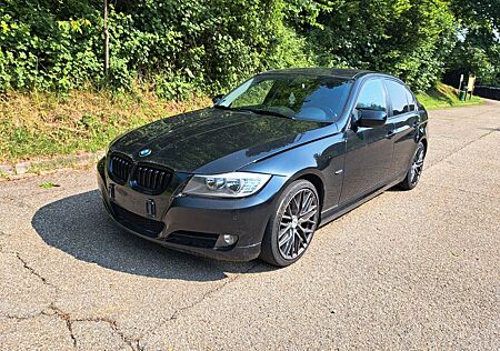 BMW 320i -