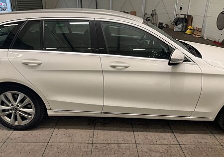 Mercedes-Benz C 180 T Autom. -