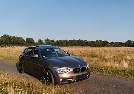 BMW 120d xDrive Top-Ausstattung + 2. Alu-Reifensatz