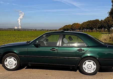 Mercedes-Benz C 180 ELEGANCE Elegance