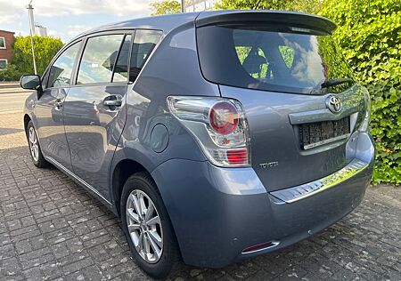 Toyota Verso 1.8l . Automatik.1 Hand.Panorama