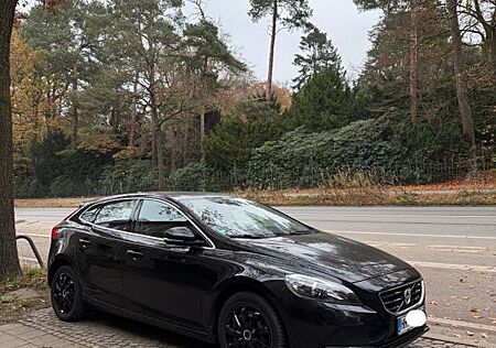 Volvo V40 D3 | 2. Hand | Unfallfrei | Scheckheftgepflegt