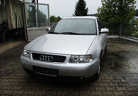 Audi A3 1.6 Ambiente+5Türig+Alu