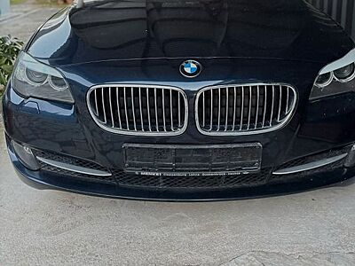 BMW 523i -