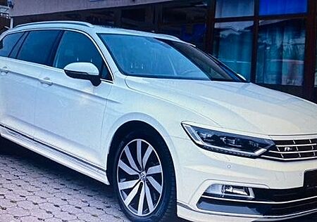 VW Passat Variant Volkswagen R-line 4motion Pano,AHK,Virtual,Acc,Sthg,Digital