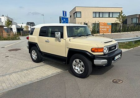 Toyota FJ Cruiser gebraucht kaufen Toyota FJ Cruiser