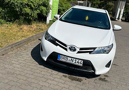 Toyota Auris 1,33-l-Dual-VVT-i -