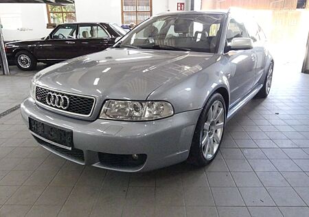 Audi RS4 2.7 quattro 1 Hand Scheckheft bei